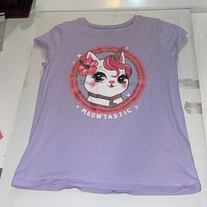 Light purple child’s cat shirt